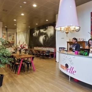 Hostelle   female only hostel Amsterdam 