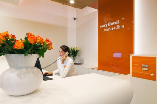 easyHotel Amsterdam City Centre South - image 3