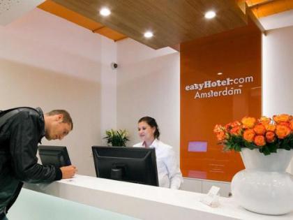 easyHotel Amsterdam City Centre South - image 8