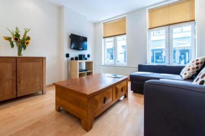 Short Stay Group Leidseplein Longstreet Serviced Apartments - image 3