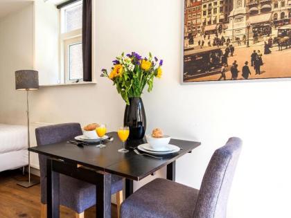 Short Stay Group Harbour Apartments - image 19