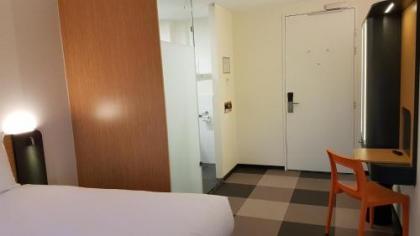 easyHotel Amsterdam Arena Boulevard - image 19