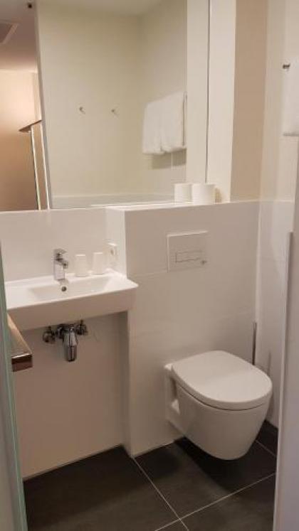 easyHotel Amsterdam Arena Boulevard - image 4