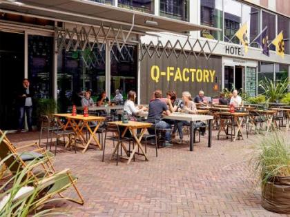Q-Factory Hotel - image 2