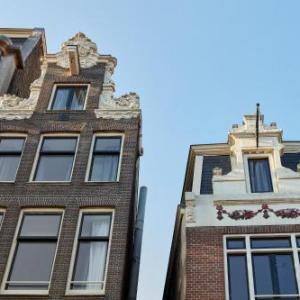 Damrak Short Stay Amsterdam