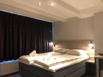 Facade Hotel Amsterdam - image 12