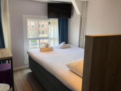 Facade Hotel Amsterdam - image 18
