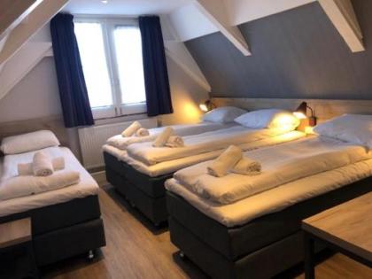 Facade Hotel Amsterdam - image 19