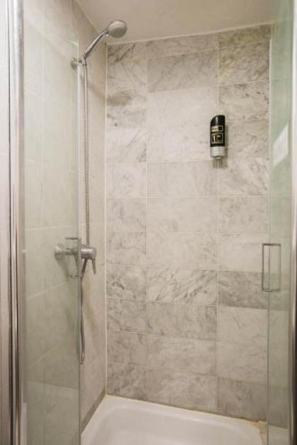 Hotel Atlanta - image 13