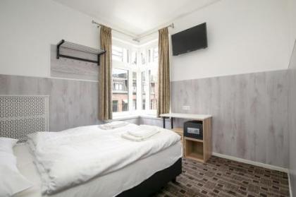 Budget Trianon Hotel - image 8