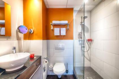 Leonardo Hotel Amsterdam City Center - image 9