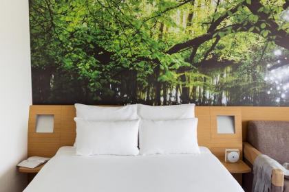 Novotel Amsterdam City - image 11