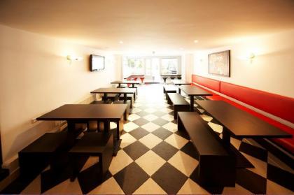 Hotel Blyss - image 2