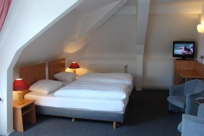 Rho Hotel - image 10