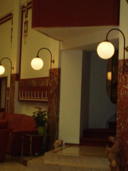 Rho Hotel - image 19
