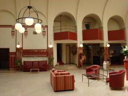 Rho Hotel - image 7