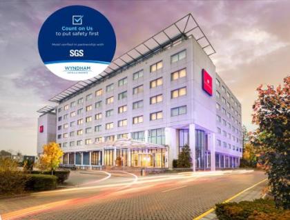 Ramada by Wyndham Amsterdam Airport Schiphol - image 1
