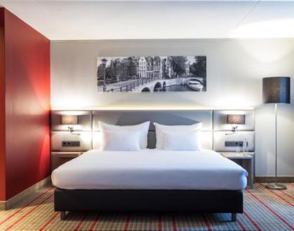 Ramada by Wyndham Amsterdam Airport Schiphol - image 3