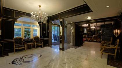 Apollofirst Boutique Hotel - image 18