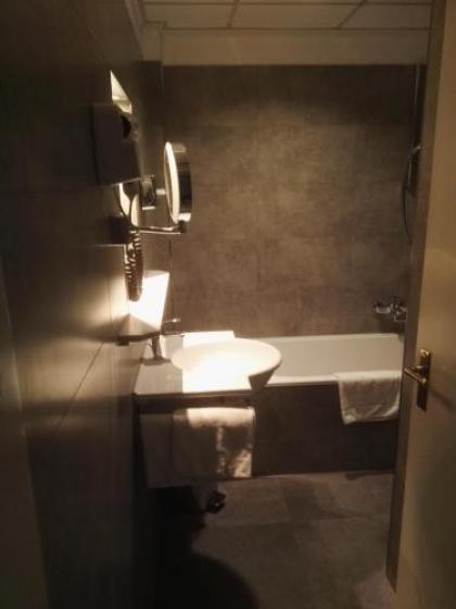 Apollofirst Boutique Hotel - image 2