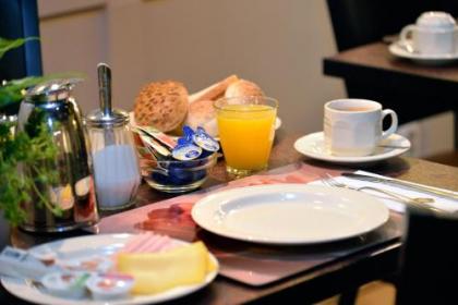 Best Western Dam Square Inn - image 19