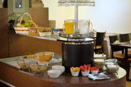 Best Western Dam Square Inn - image 20