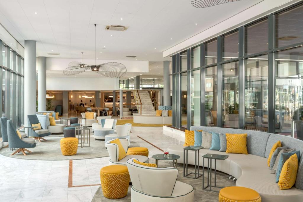 NH Amsterdam Schiphol Airport - image 3