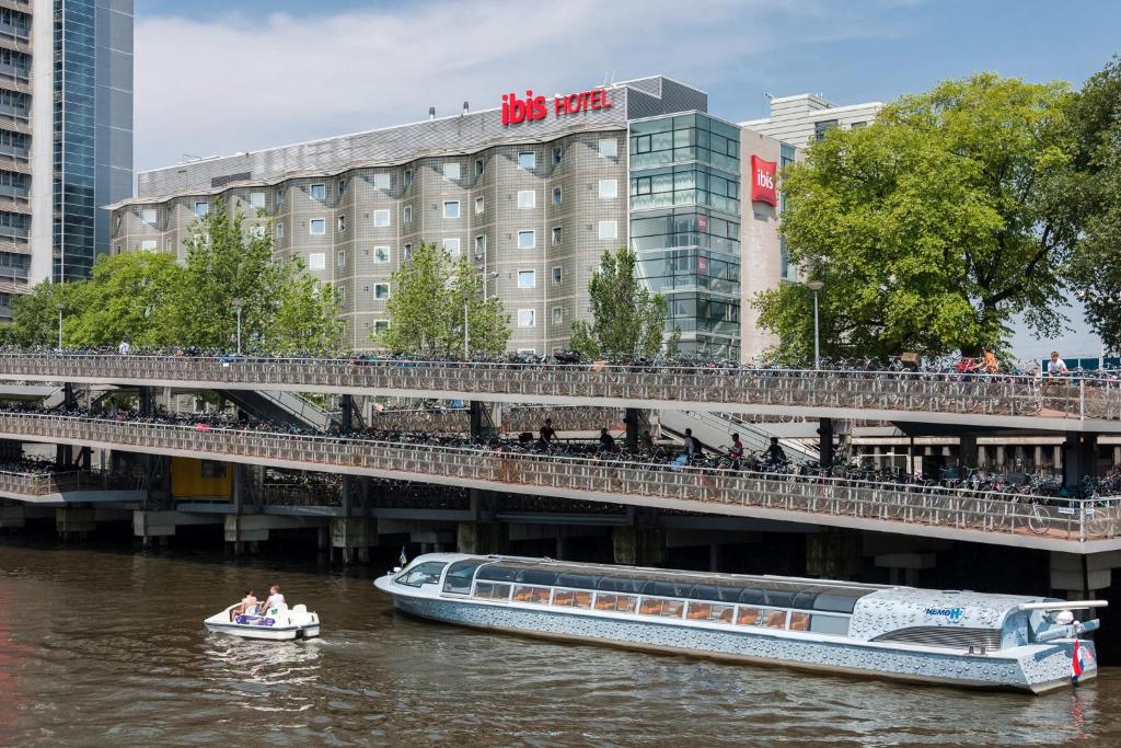 ibis Amsterdam Centre - main image