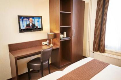 Hotel Nes - image 20