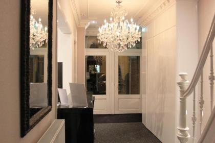 Sara's Boutique Hotel - image 11