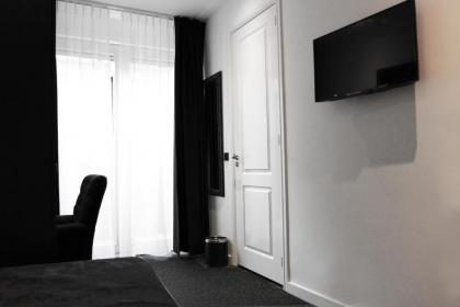 Sara's Boutique Hotel - image 16