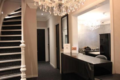Sara's Boutique Hotel - image 9