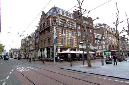City Hotel - image 2