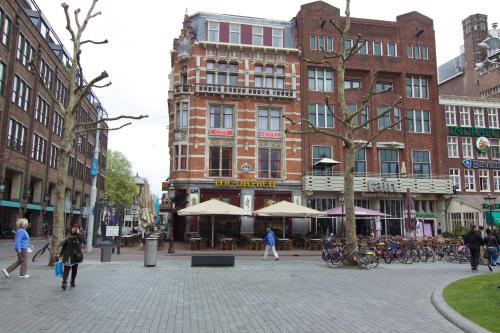 City Hotel - image 3