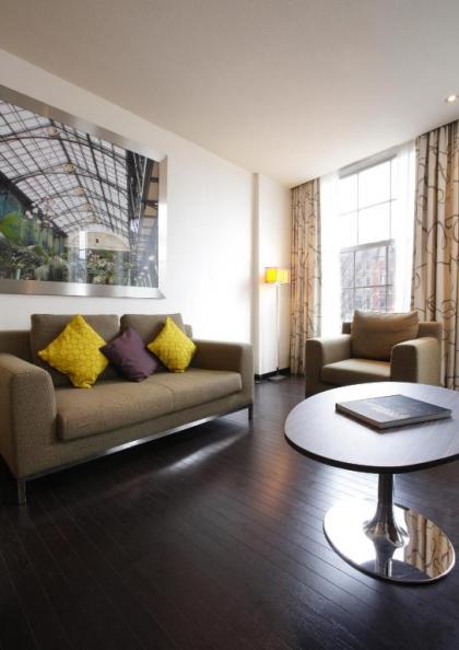 Krasnapolsky Apartments - image 6