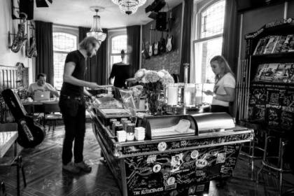 BackStage Hotel - image 14