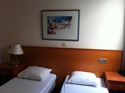 Delta Hotel City Center - image 8