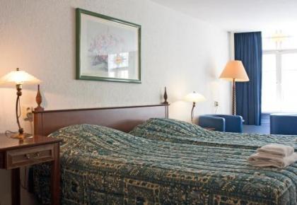Hotel Prins Hendrik - image 19
