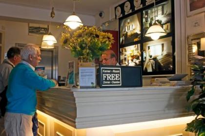 Hotel Prins Hendrik - image 3