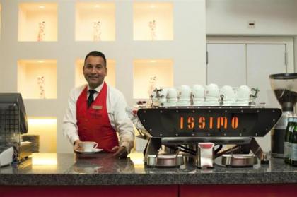 Hilton Amsterdam - image 11