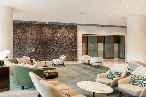 Hilton Amsterdam - image 2