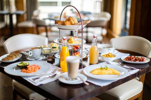 Hilton Amsterdam - image 6