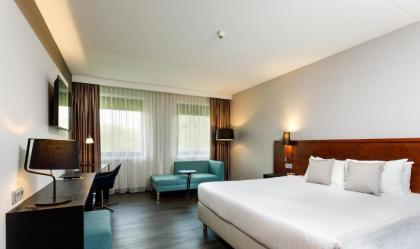 Courtyard by Marriott Amsterdam Airport - image 11