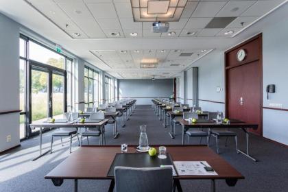 Courtyard by Marriott Amsterdam Airport - image 12