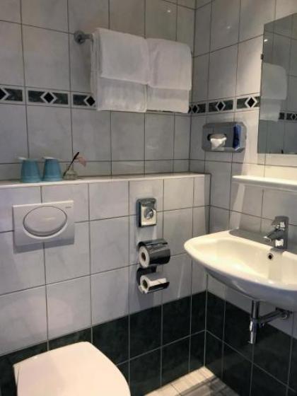 Hotel Luxer - image 5
