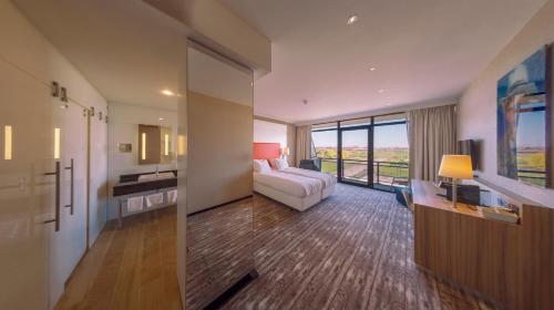 Van der Valk Hotel A4 Schiphol - image 3