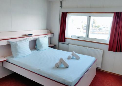 Botel - image 7