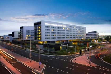 Steigenberger Airport Hotel Amsterdam - image 1