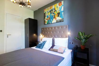 Quentin England Hotel - image 17