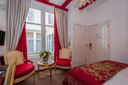 Ambassade Hotel - image 15